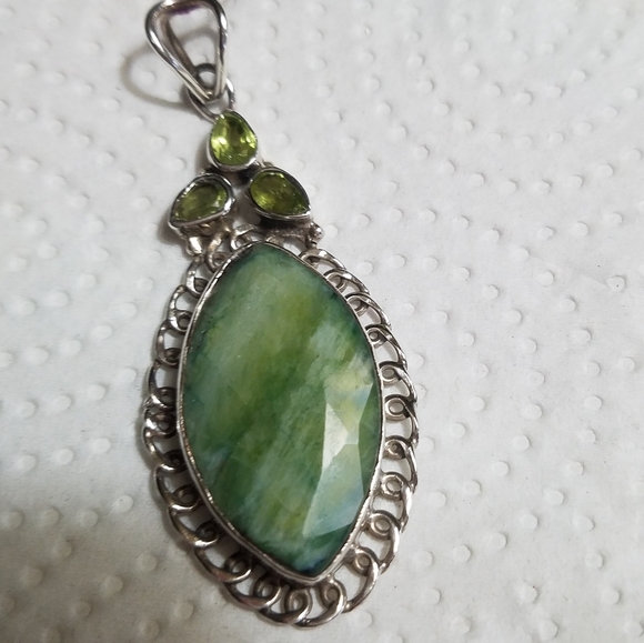 New Sterling Silver emerald & peridot pendant - Picture 3 of 8
